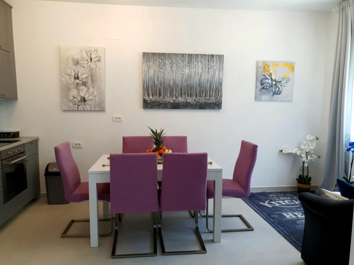 Orchid Seaview Apartment With Garage Parking 자톤 외부 사진
