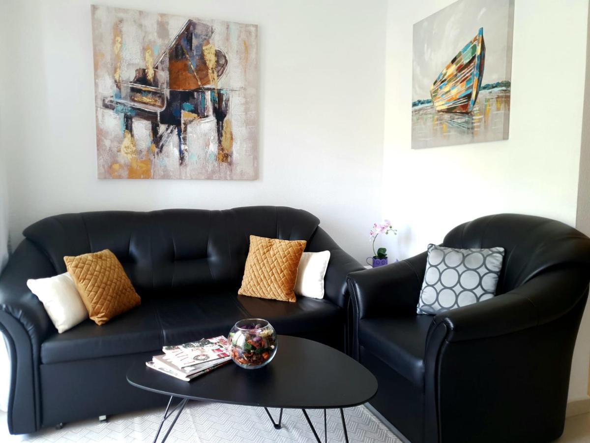 Orchid Seaview Apartment With Garage Parking 자톤 외부 사진