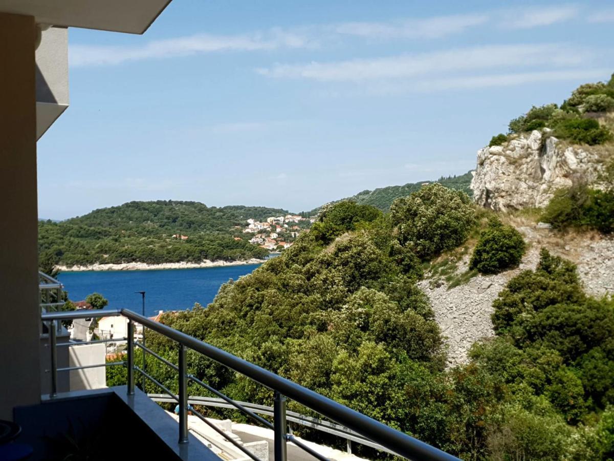 Orchid Seaview Apartment With Garage Parking 자톤 외부 사진