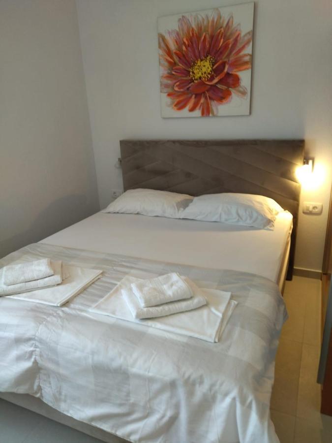 Orchid Seaview Apartment With Garage Parking 자톤 외부 사진